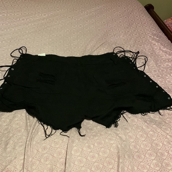 Shirt and short set - Picture 4 of 6